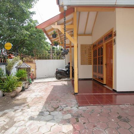 Spot On 3218 Bee Palm Family Syariah Hotell Malang Exteriör bild