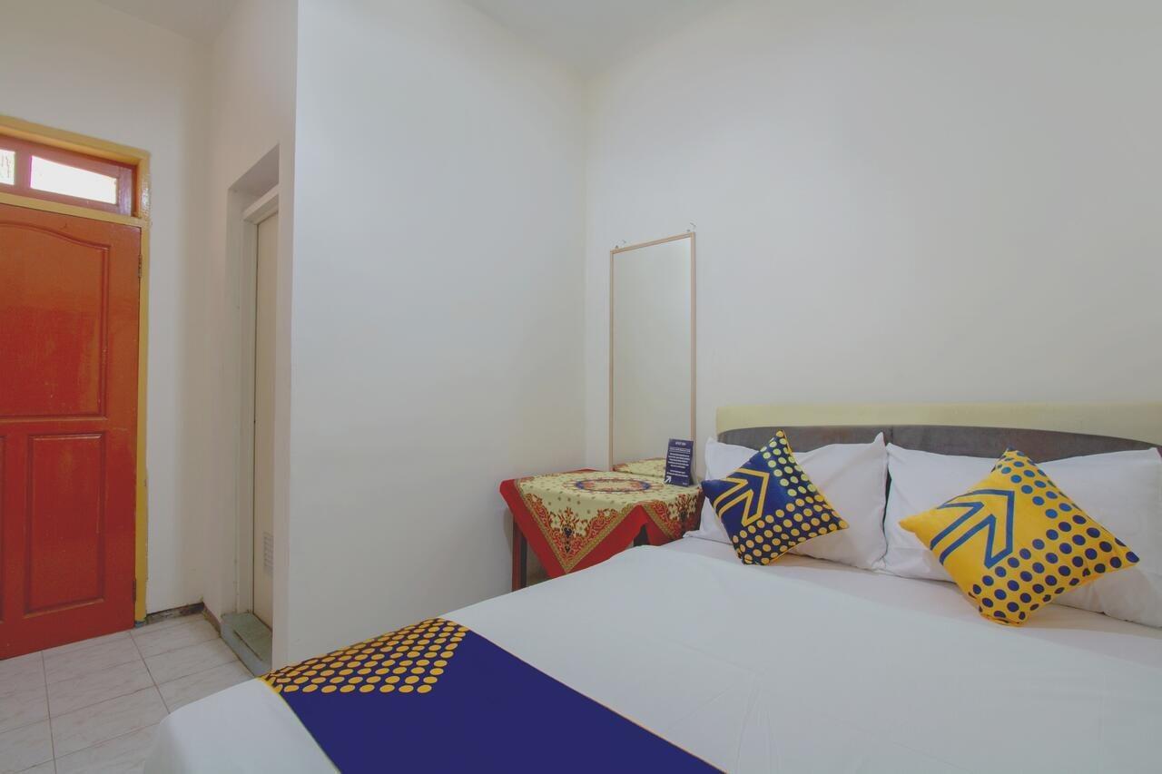 Spot On 3218 Bee Palm Family Syariah Hotell Malang Exteriör bild