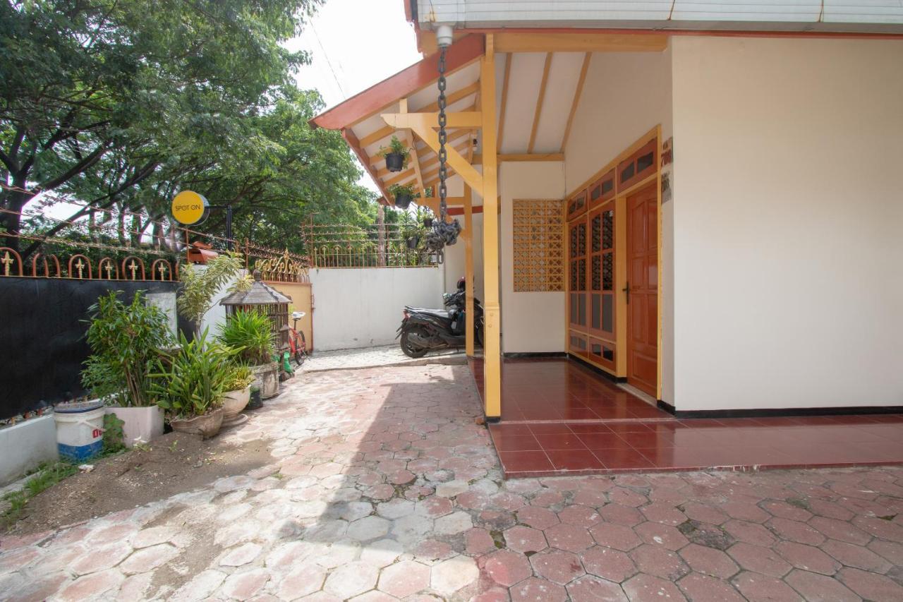 Spot On 3218 Bee Palm Family Syariah Hotell Malang Exteriör bild