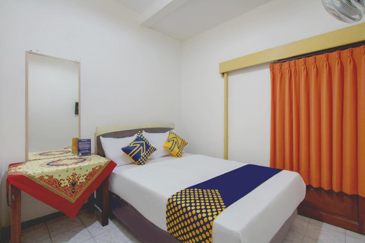 Spot On 3218 Bee Palm Family Syariah Hotell Malang Exteriör bild